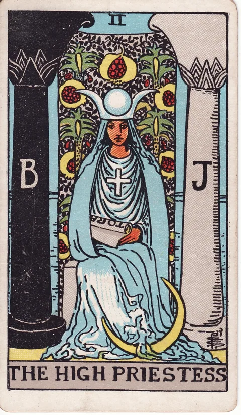The High Priestess, Major Arcana card 2